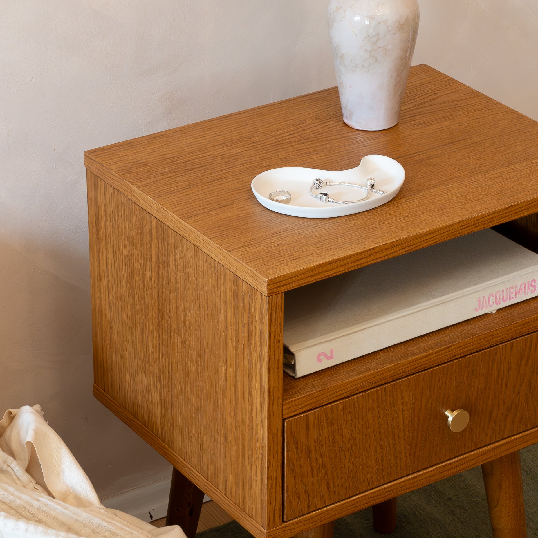 Szafka nocna BEDIE NAN - 01