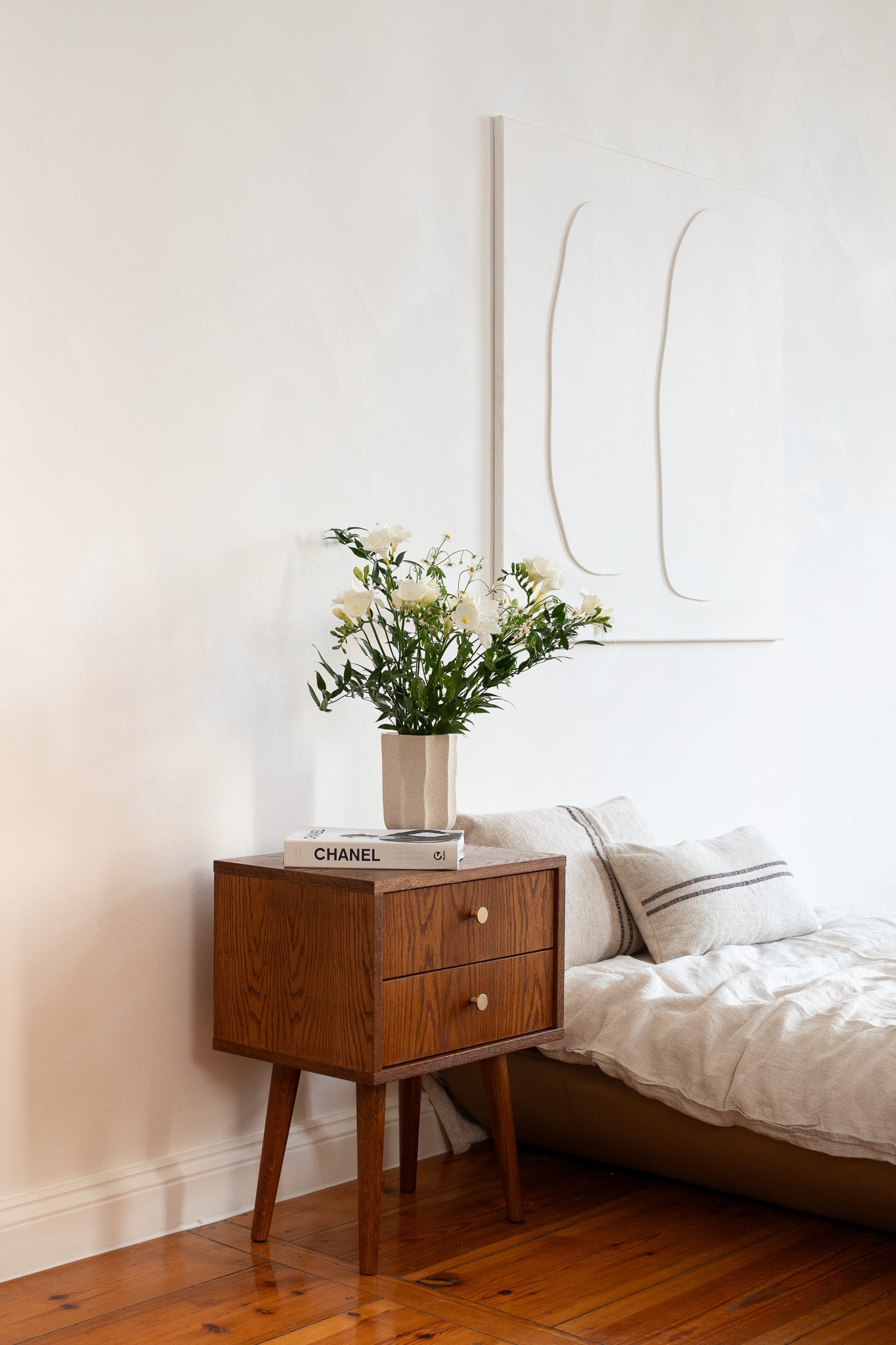 BEDIE XL – nightstand with a knob - Pastform Furniture