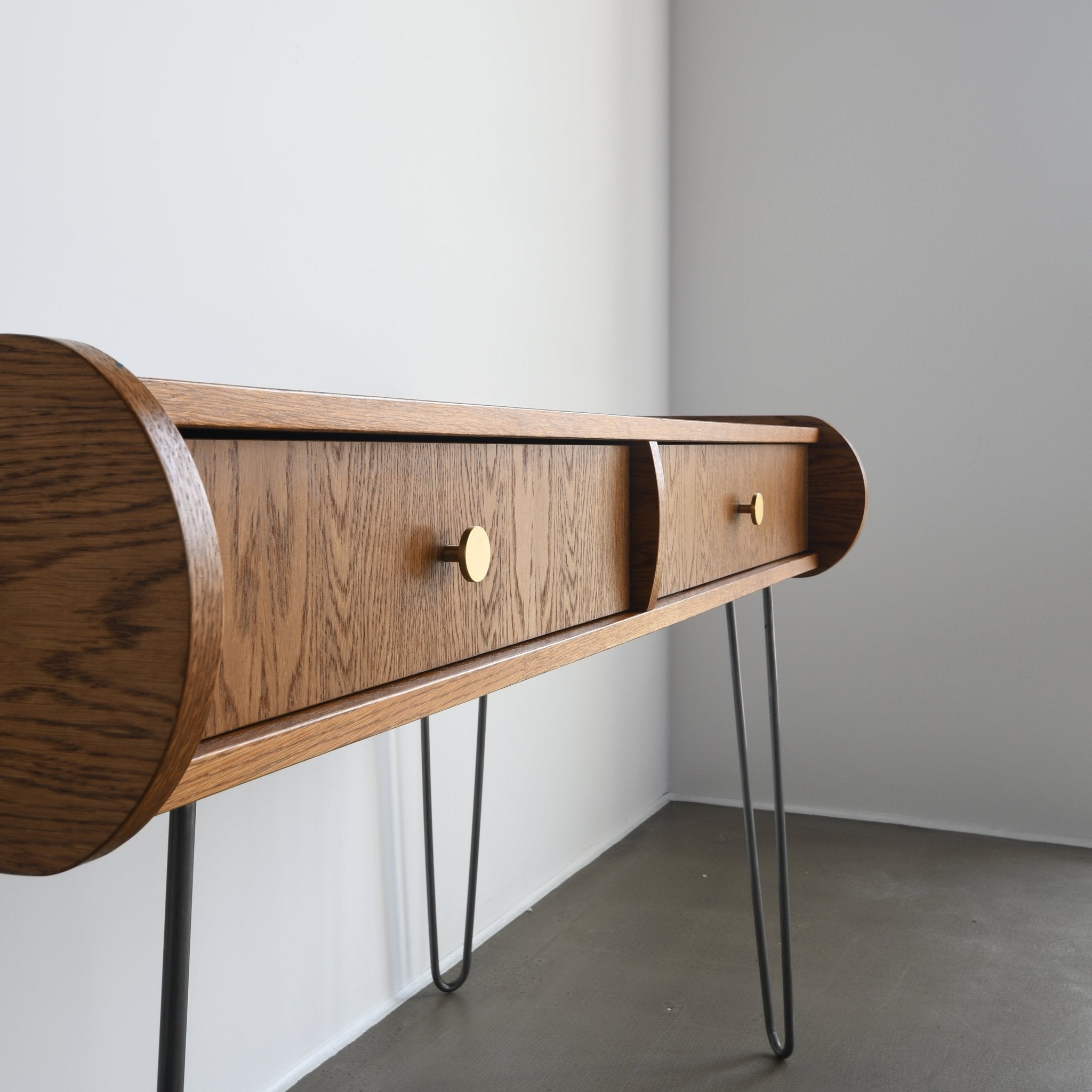 Biurko SABAN - Pastform Furniture