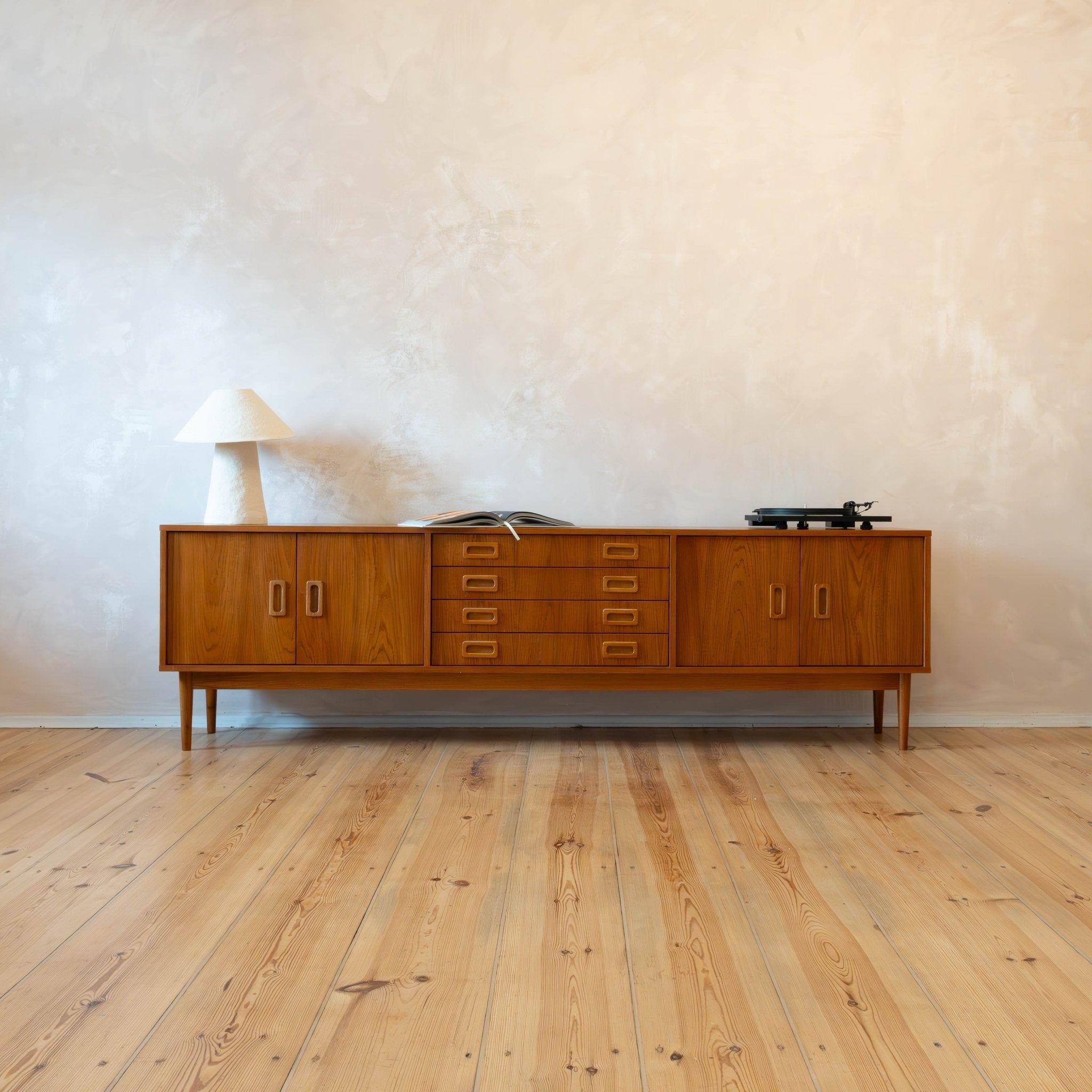 Komoda MID CENTURY - Pastform Furniture